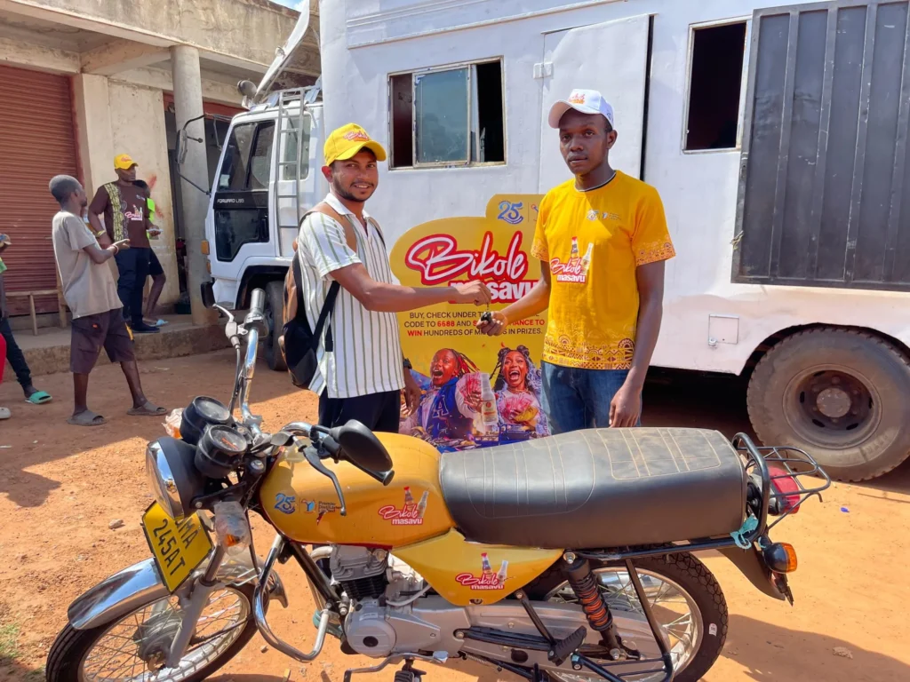 Everyday Hustlers Keep the City Alive