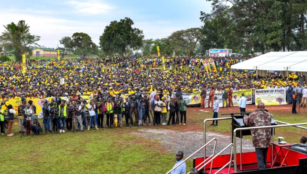 Museveni addressing thousands of supporters at Bukalasa Agricultural College playground