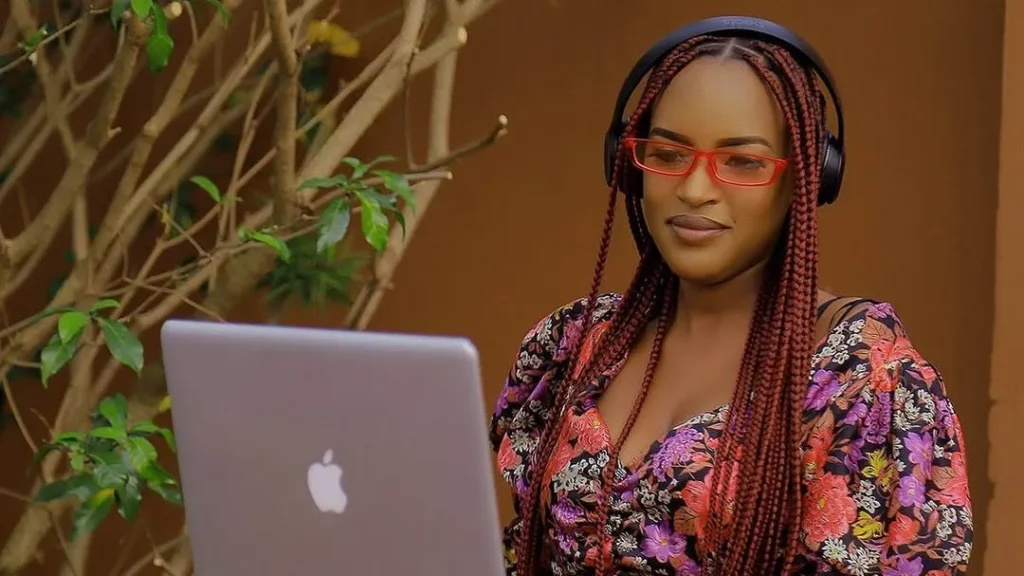 DJ Vee Robbed: Thieves Make Off With Laptop, Hard Drives DJ Vee