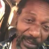Singer Kabaya
