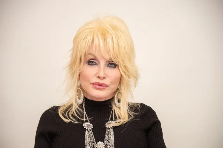 Dolly Parton Dies at 80 After Brief Cancer Battle Remembering Dolly Parton 1
