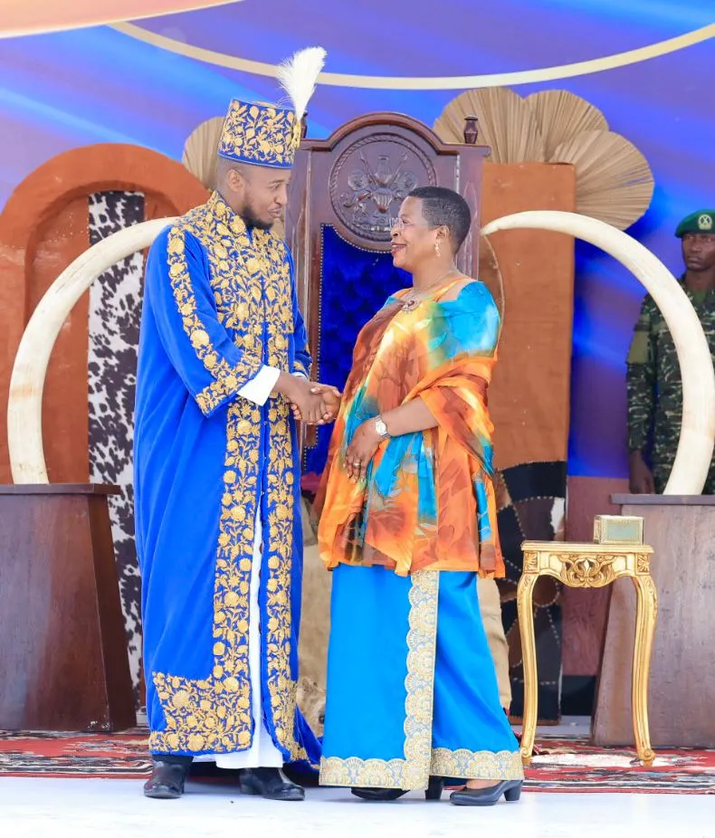 King Oyo Nyimba Kabamba Iguru IV and former Speaker of Uganda Among