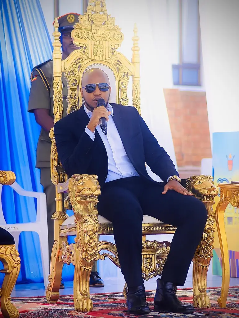King Oyo of Tooro