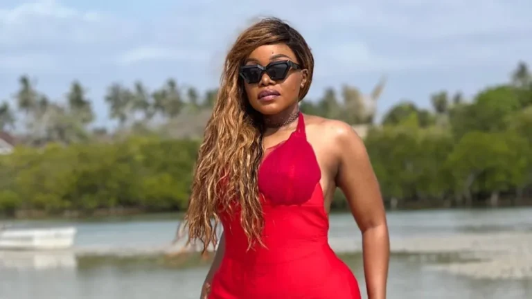 Shakira Shakiraa